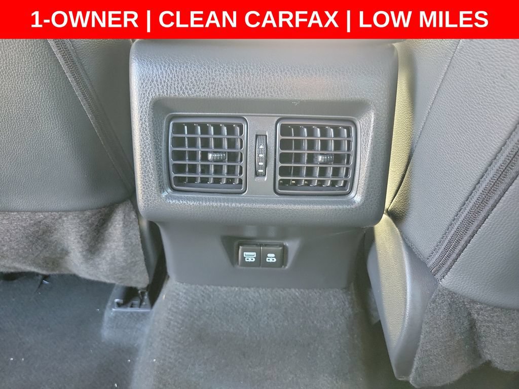 Used 2025 Toyota Camry SE FWD image 14
