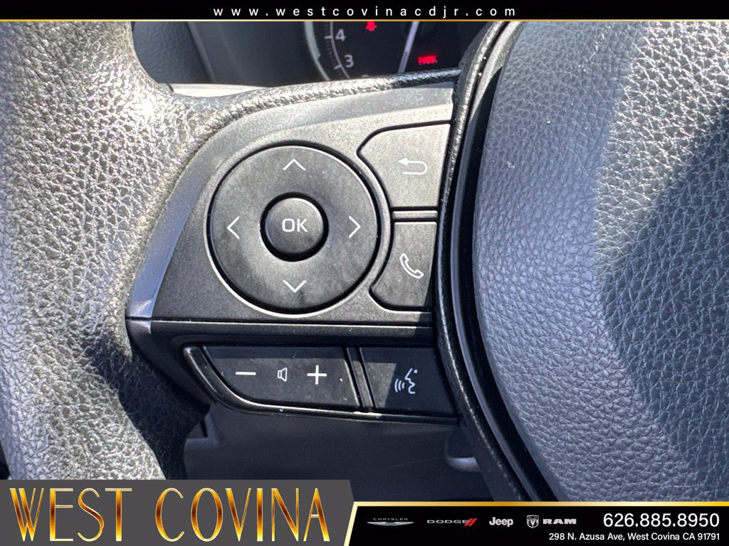 Used 2024 Toyota RAV4 XLE FWD image 25