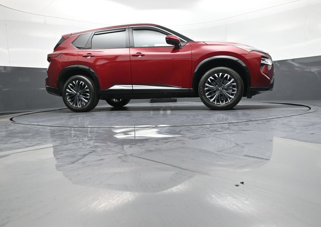 Used 2026 Nissan Rogue Platinum w/ Tech Package AWD/4WD image 29