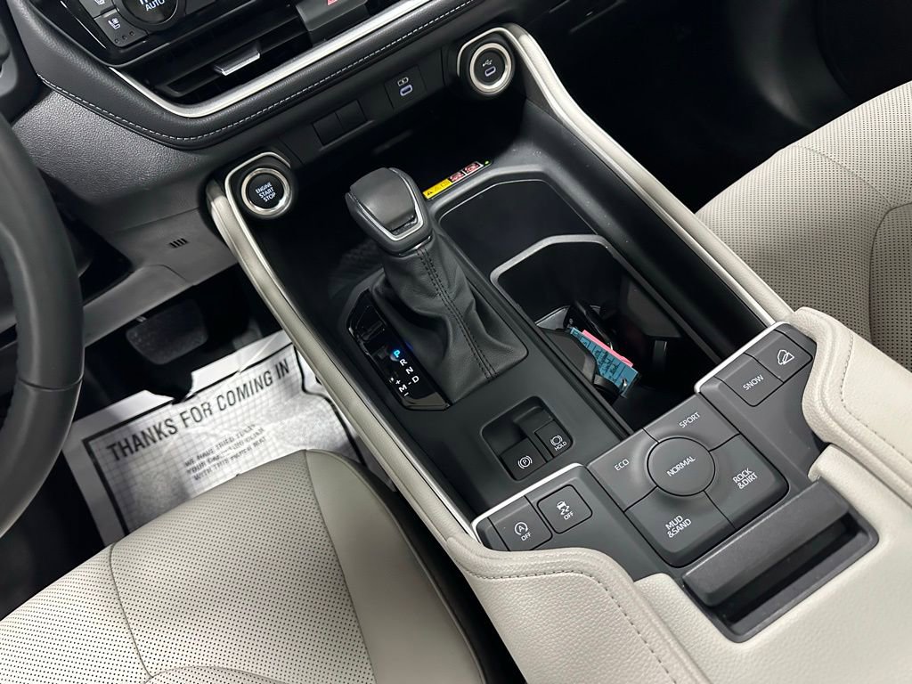 Used 2025 Toyota Grand Highlander AWD image 41