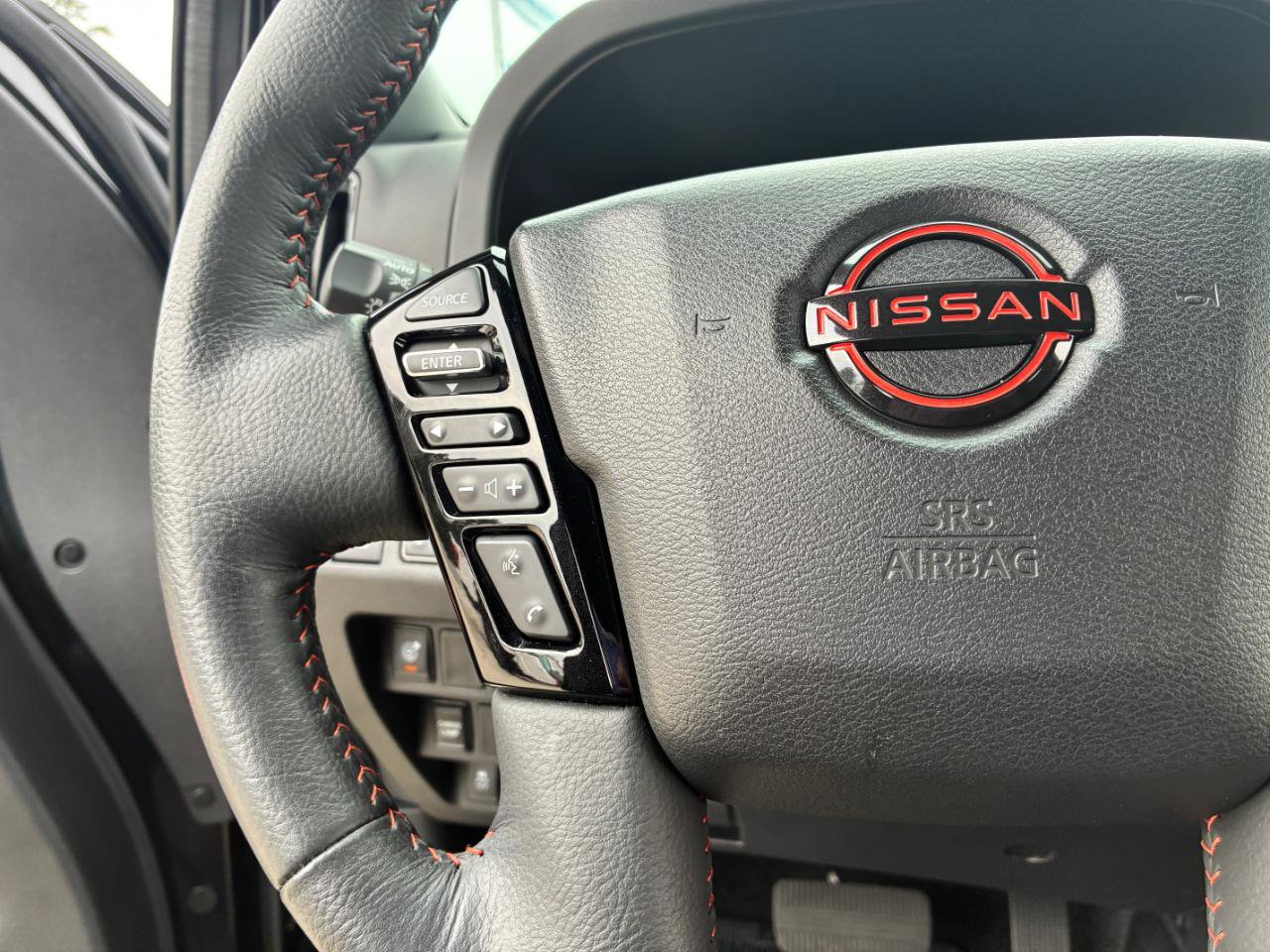 Used 2026 Nissan Frontier PRO-4X AWD/4WD image 23