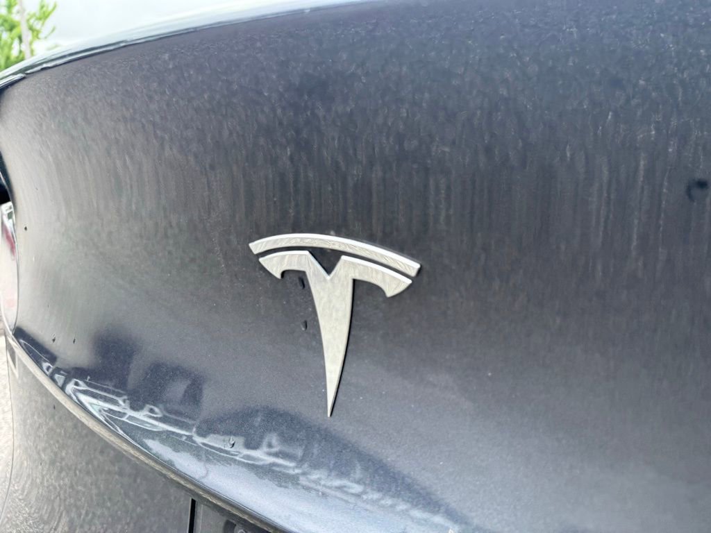 Used 2025 Tesla Model Y Long Range image 12