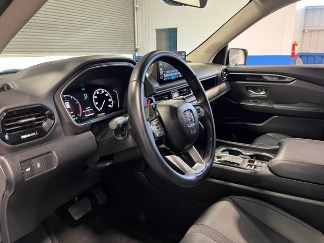 Used 2025 Honda Pilot Touring image 23