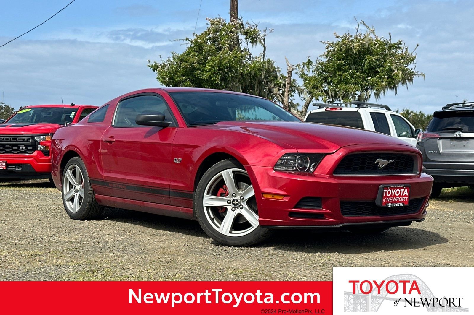 Used 2013 Ford Mustang Coupe RWD image 1