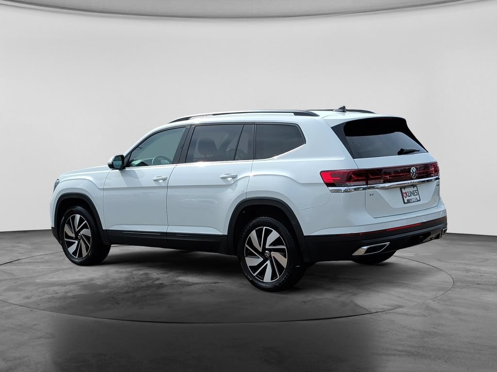 Used 2025 Volkswagen Atlas SE AWD/4WD image 5