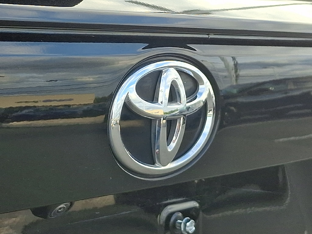 Used 2024 Toyota RAV4 XLE AWD/4WD image 29
