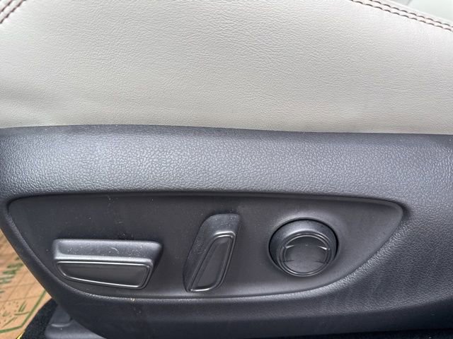 Used 2021 Toyota RAV4 XLE Premium image 18