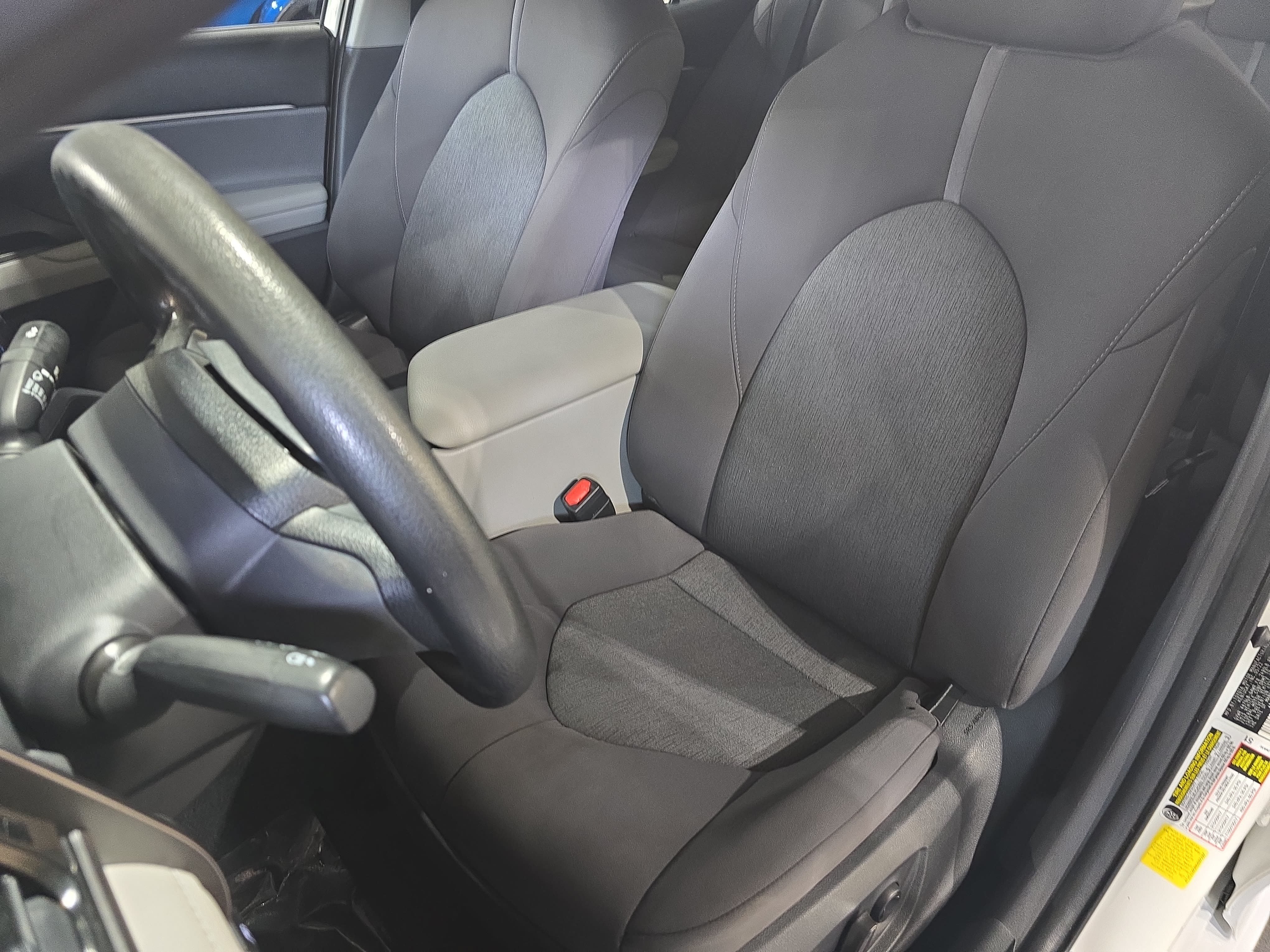 Used 2022 Toyota Camry LE FWD image 14
