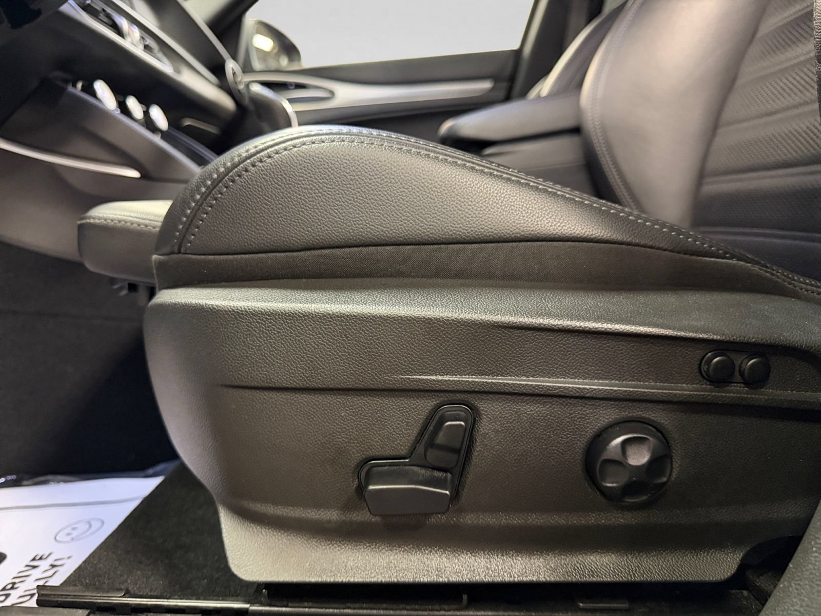 Used 2022 Alfa Romeo Stelvio Veloce AWD/4WD image 40