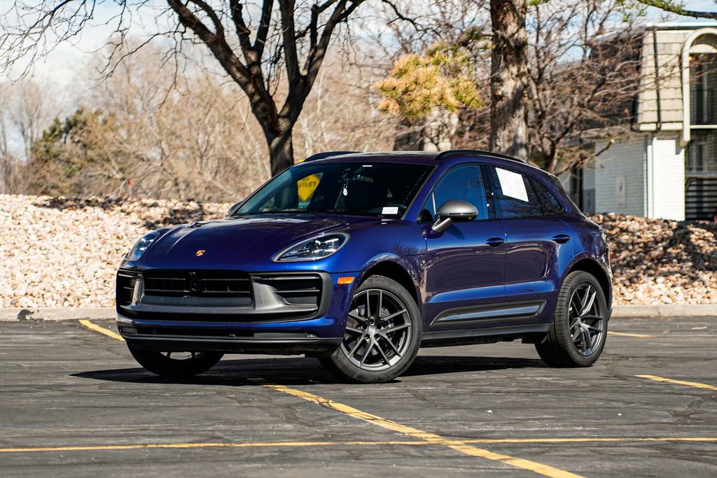 Used 2023 Porsche Macan Turbo image 1