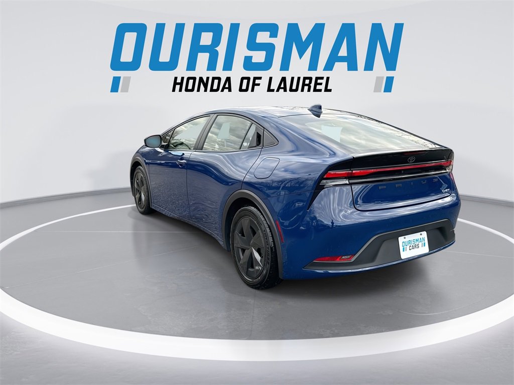 Used 2024 Toyota Prius LE image 6