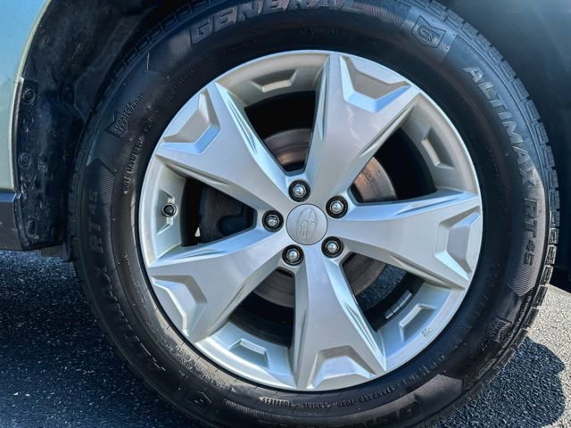 Used 2014 Subaru Forester 2.5i Premium w/ All-Weather Package AWD/4WD image 11