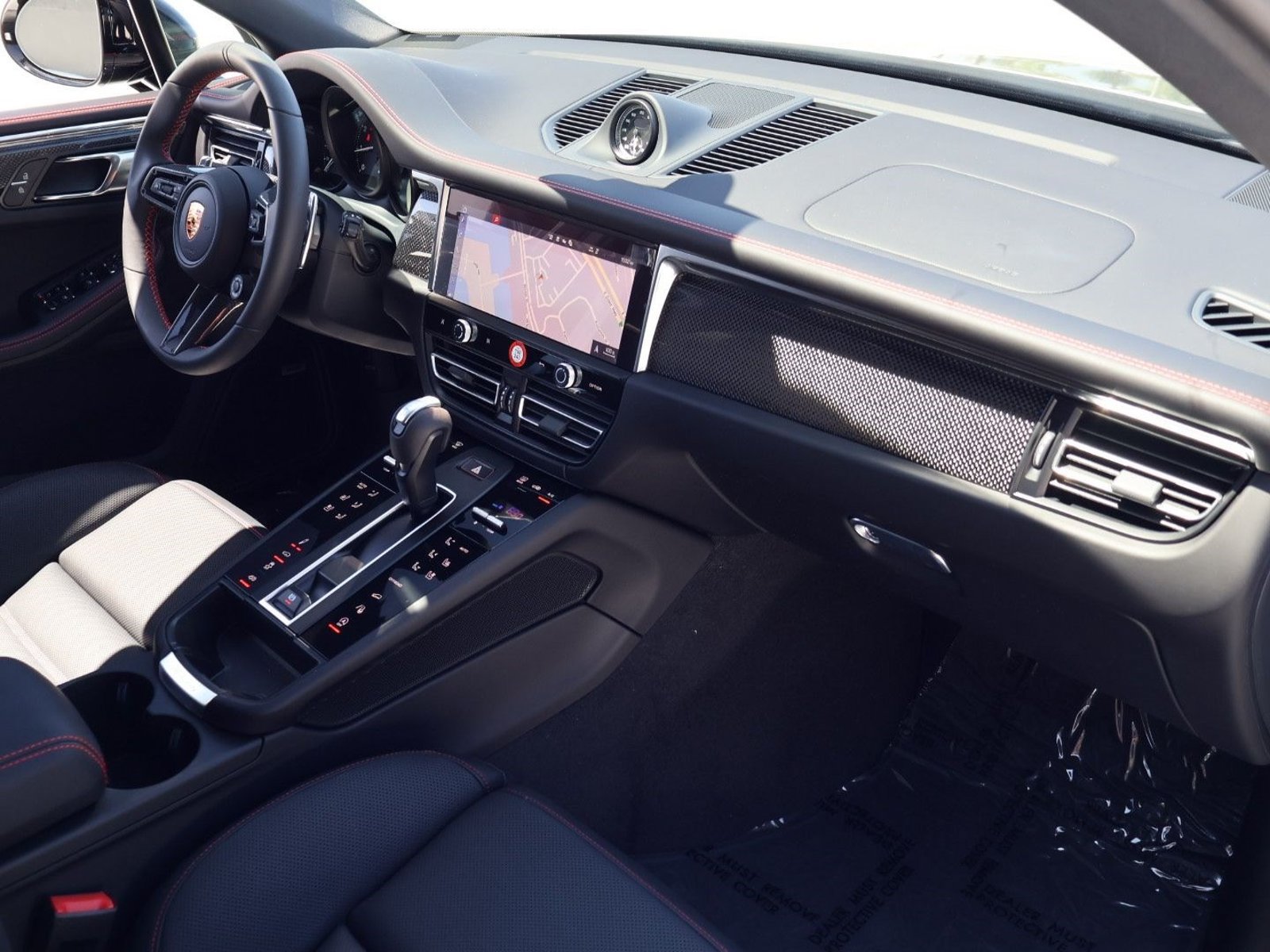 New 2026 Porsche Macan GTS AWD/4WD image 25