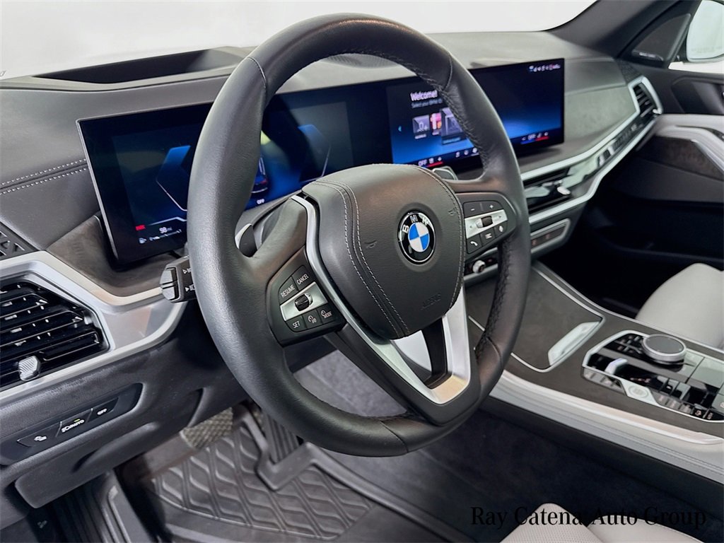 Used 2024 BMW X5 xDrive40i w/ Premium Package image 9