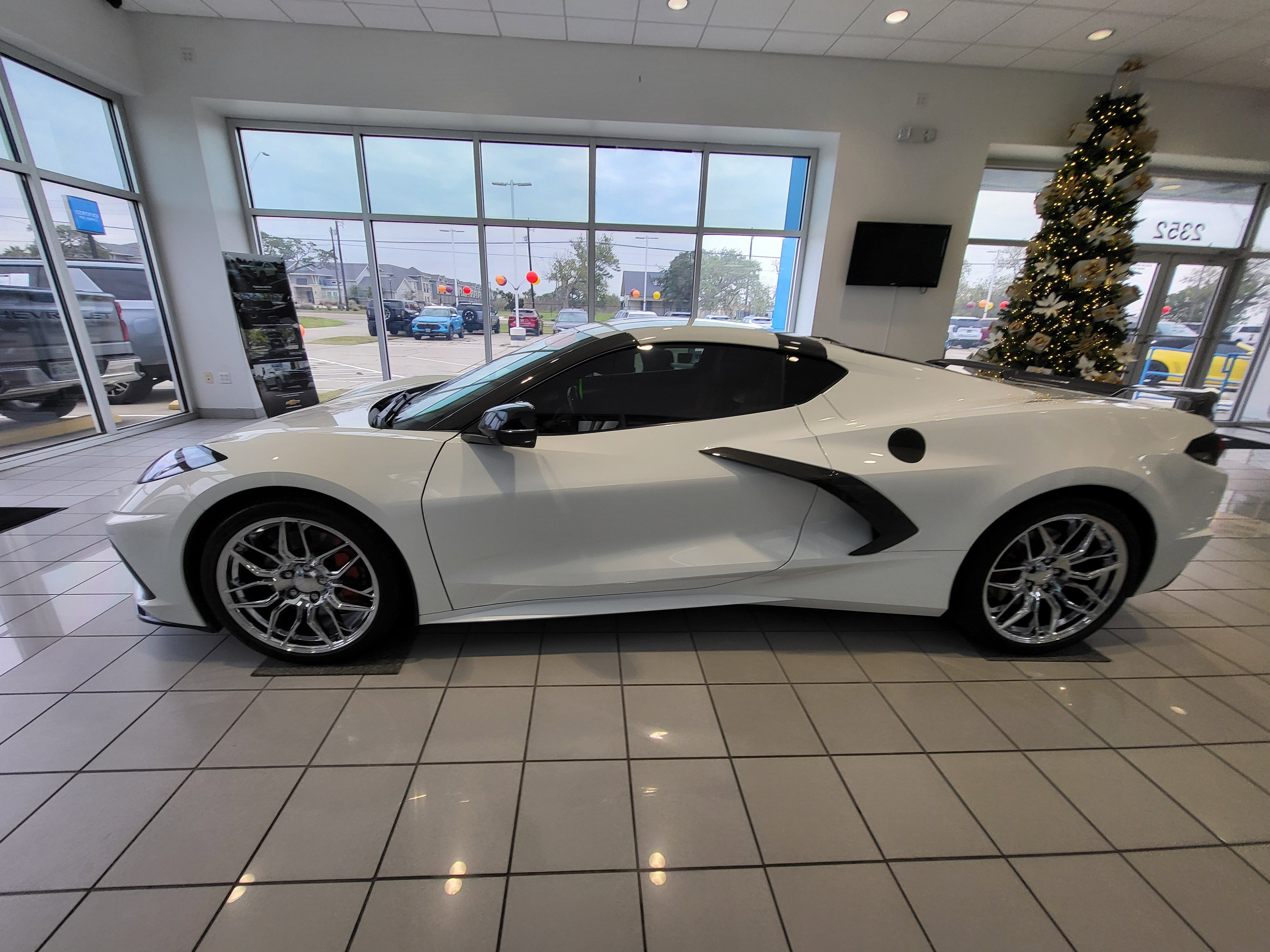 Used 2023 Chevrolet Corvette Stingray Preferred Cpe w/ Z51 Performance Package image 8