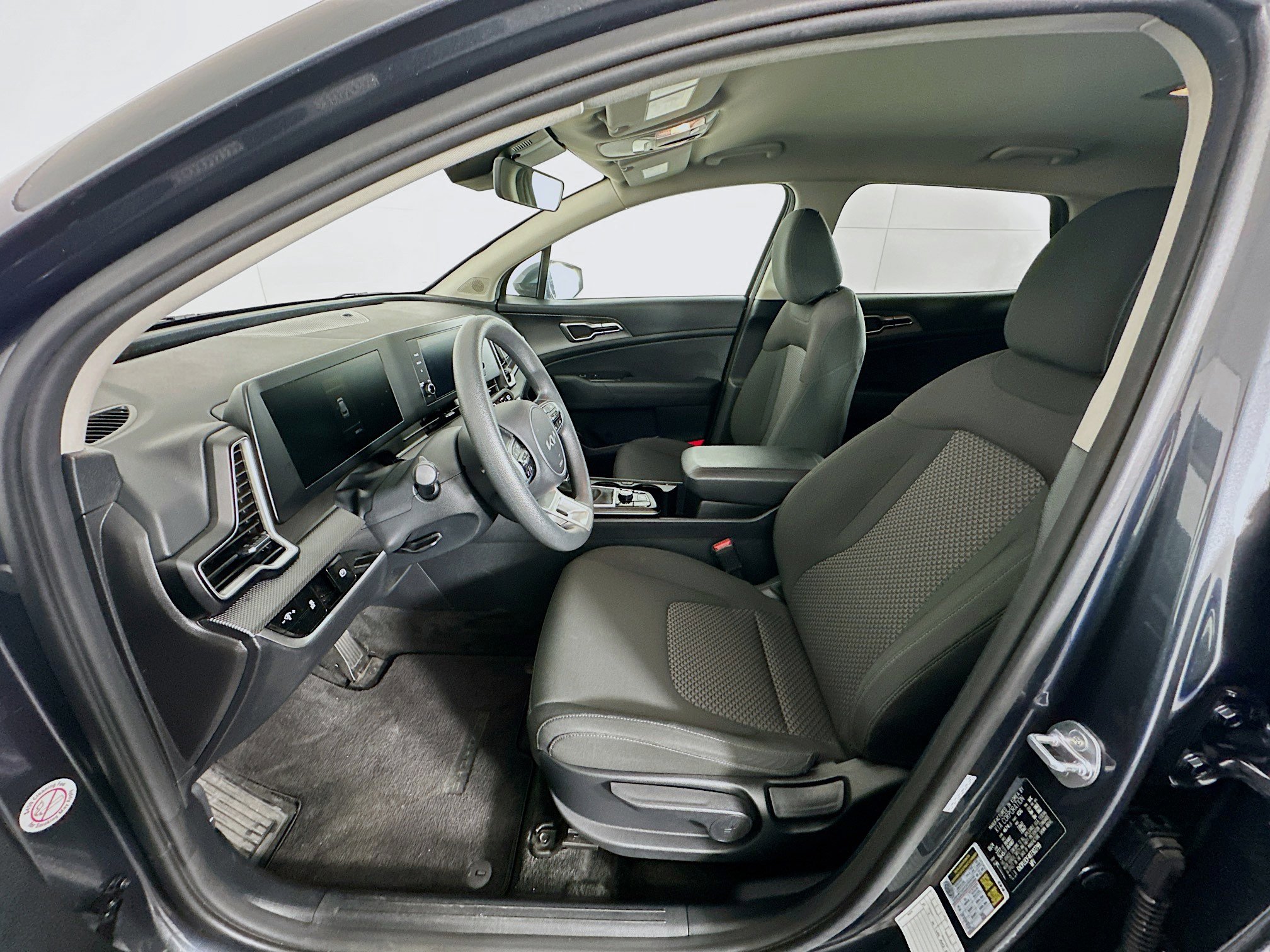 Used 2024 Kia Sportage LX image 13