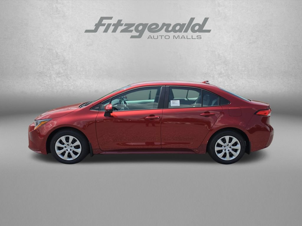 Used 2026 Toyota Corolla LE FWD image 4