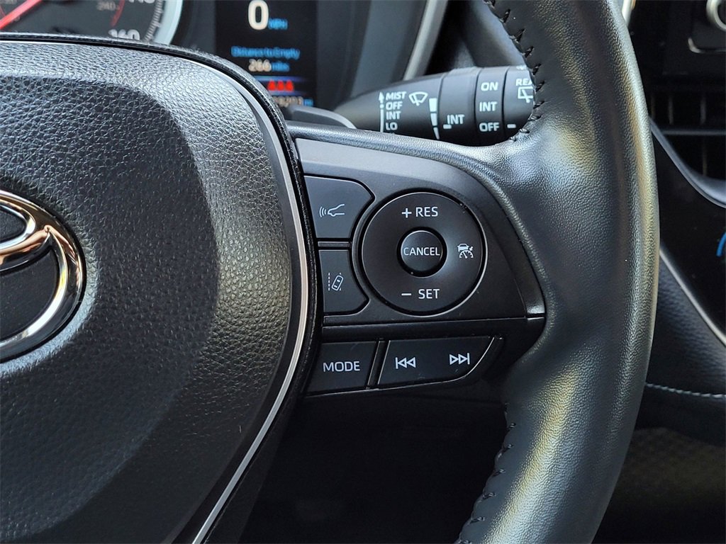Used 2022 Toyota Corolla SE image 19