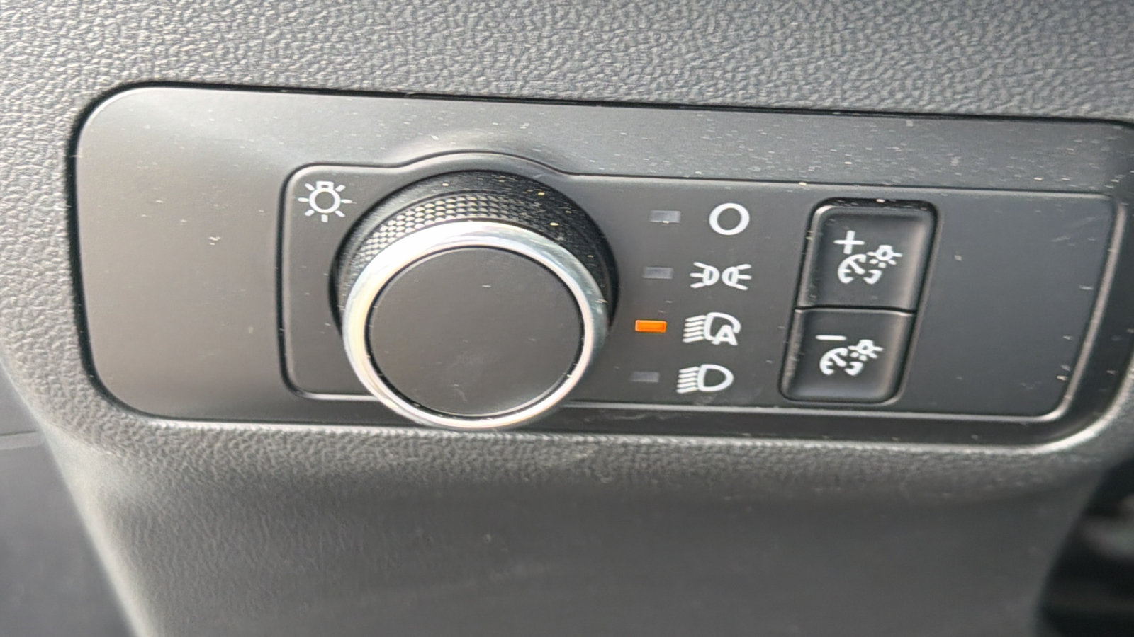 Used 2025 Ford Escape Active AWD/4WD image 24