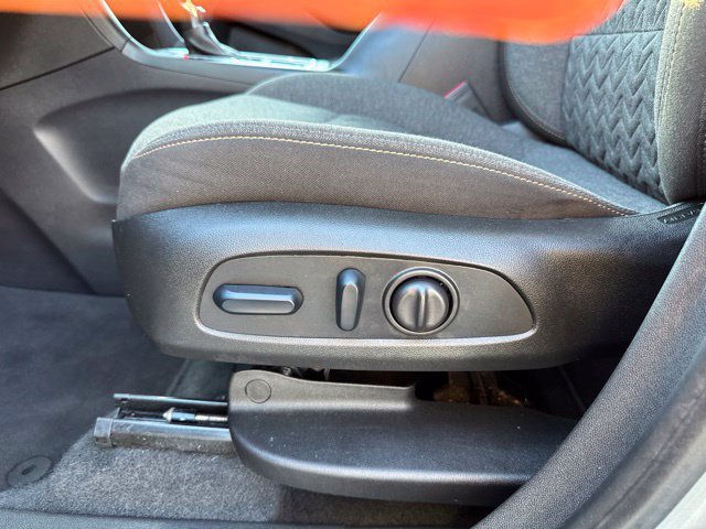 Used 2024 Chevrolet Equinox LT AWD/4WD image 12