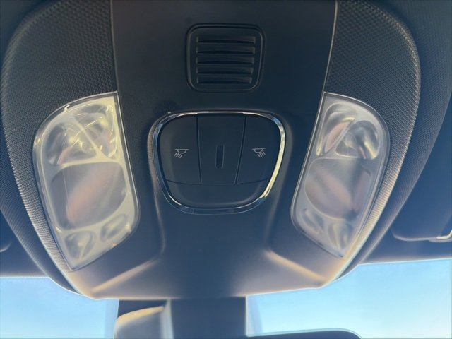 Used 2025 Jeep Compass Latitude w/ Altitude Special Edition image 25