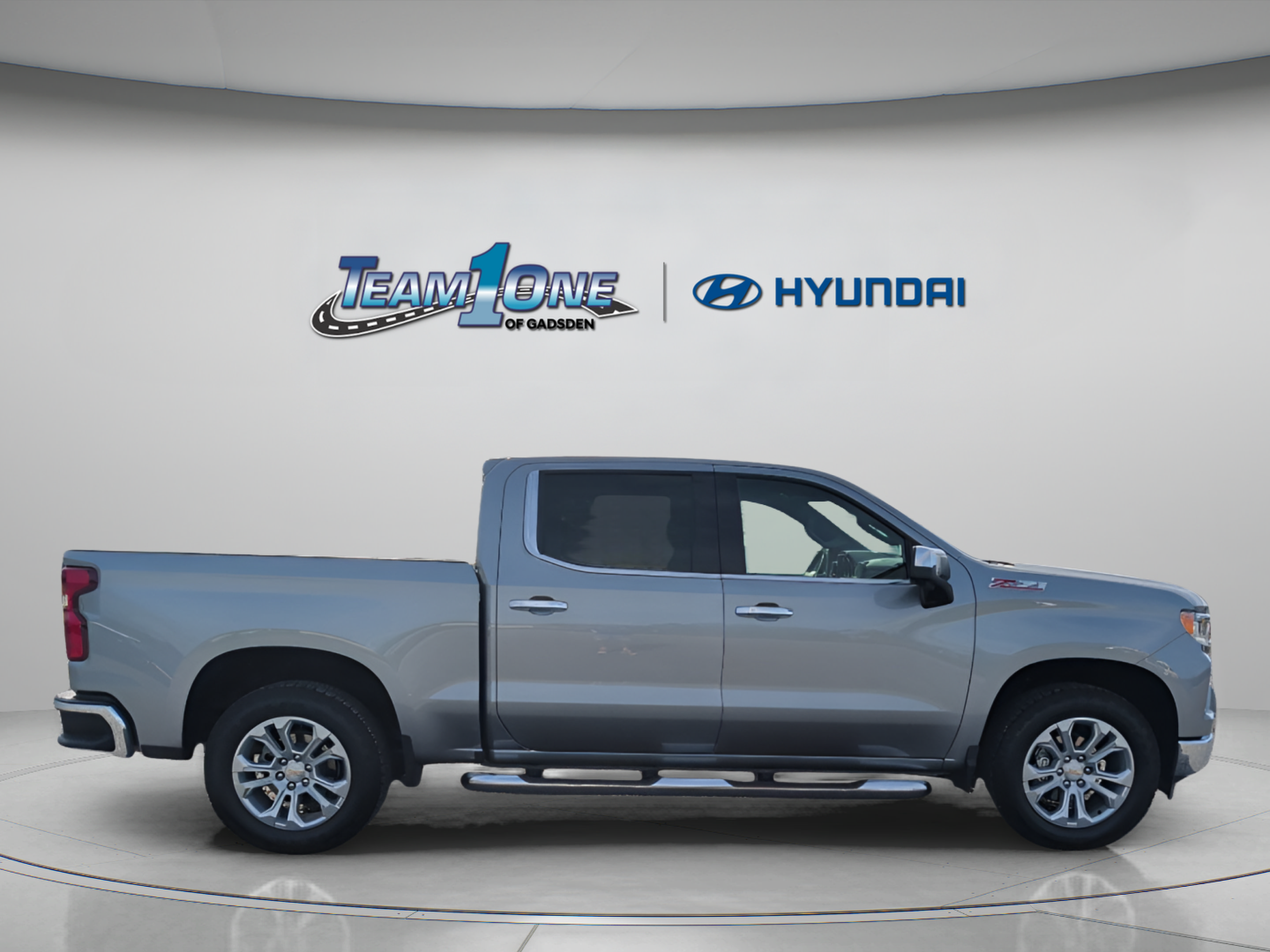 Used 2026 Chevrolet Silverado 1500 LTZ AWD/4WD image 9
