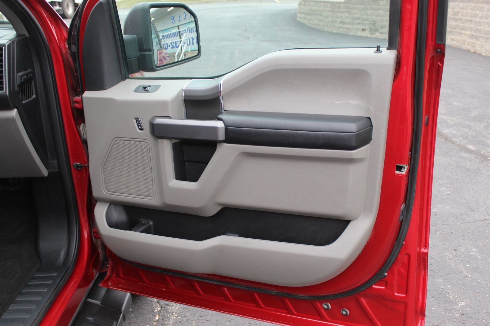 Used 2020 Ford F150 XLT w/ Equipment Group 302A Luxury image 13