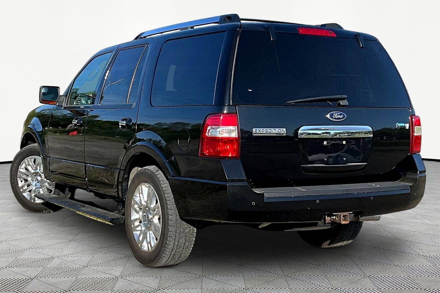 Used 2013 Ford Expedition Limited image 4