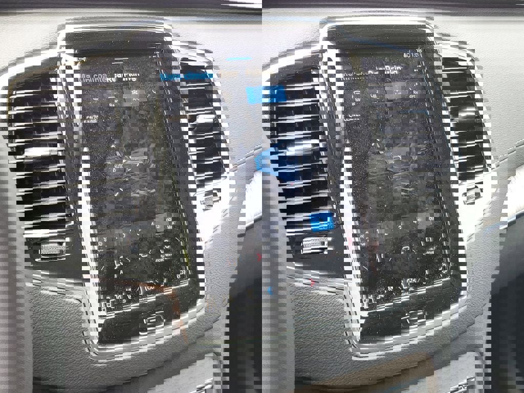 Certified 2024 Volvo XC90 B6 Ultimate image 23