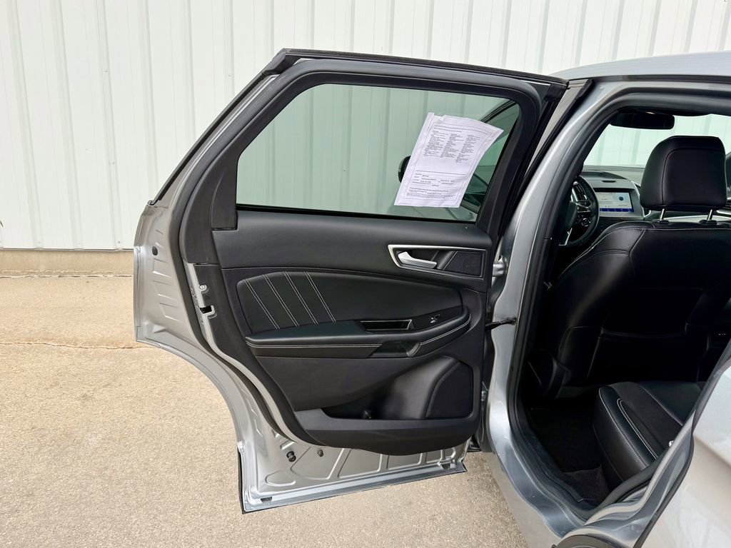 Certified 2020 Ford Edge ST w/ Cold Weather Package image 14