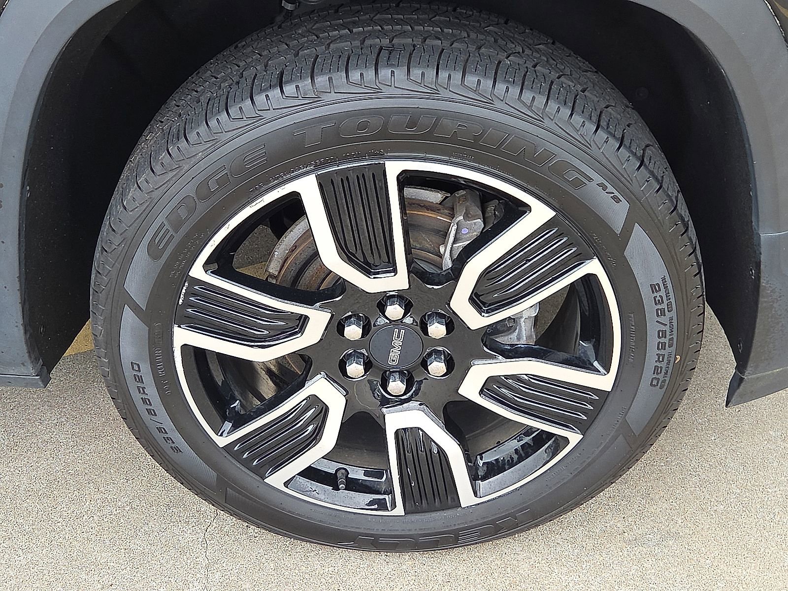 Used 2021 GMC Acadia SLE w/ Driver Convenience Package image 7