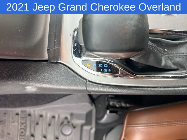 Used 2021 Jeep Grand Cherokee Overland AWD/4WD image 27