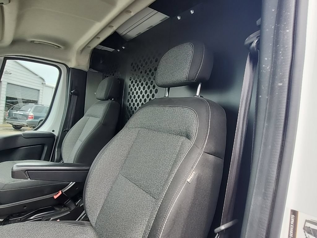 Used 2025 RAM ProMaster 2500 w/ U-Haul Equipment Group FWD image 16
