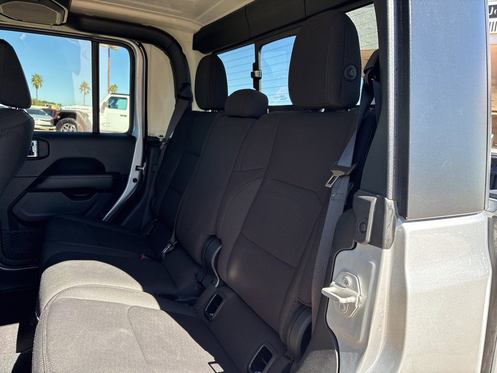 Certified 2023 Jeep Gladiator Overland image 18