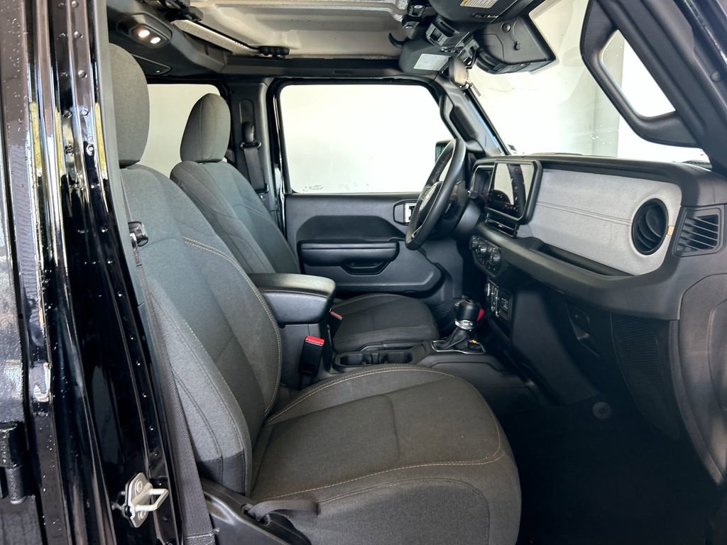 Used 2024 Jeep Wrangler Sport S image 30