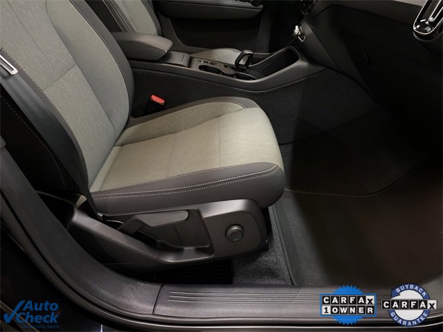 Used 2025 Volvo XC40 B5 Core image 76
