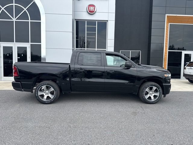 New 2026 RAM 1500 Express AWD/4WD image 7