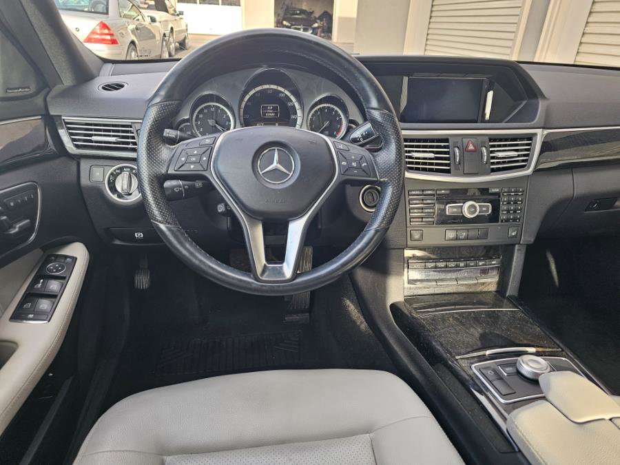 Used 2012 Mercedes-Benz E 350 4MATIC Sedan image 15