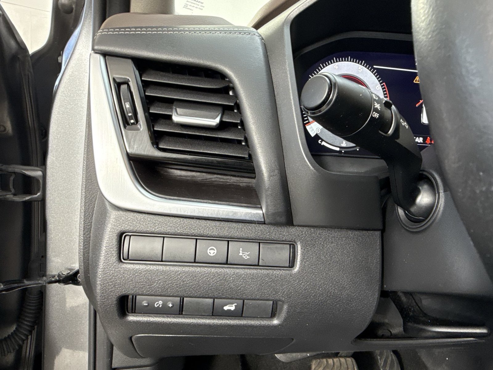 Certified 2021 Nissan Rogue Platinum AWD/4WD image 16