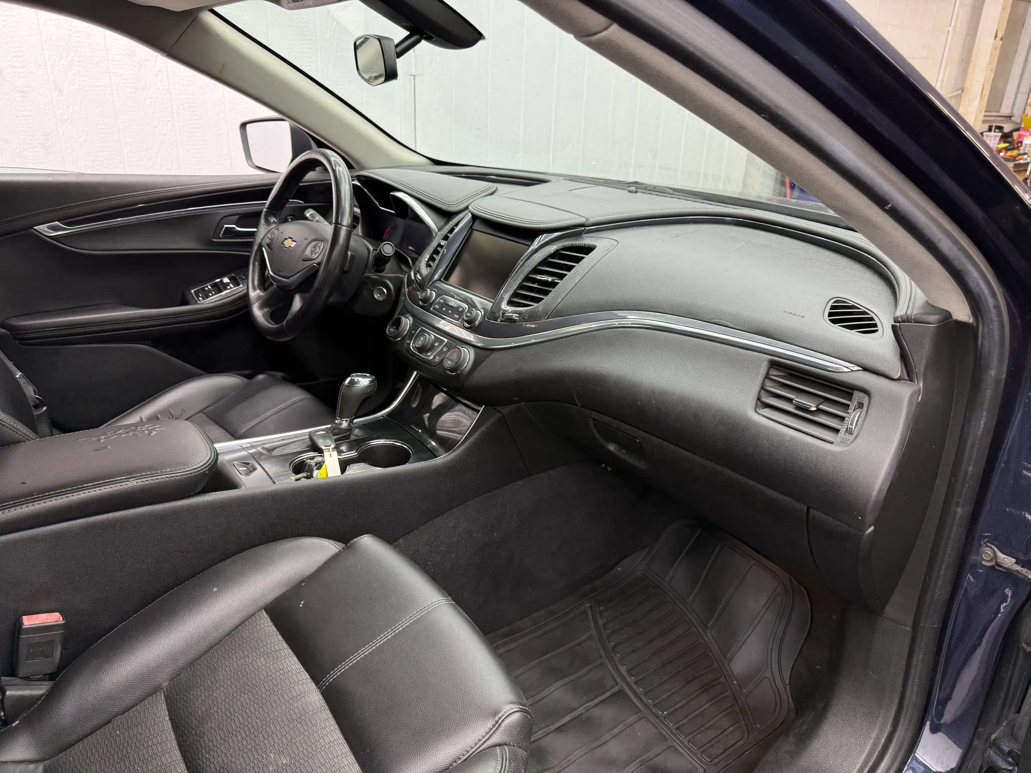 Used 2017 Chevrolet Impala LT FWD image 7