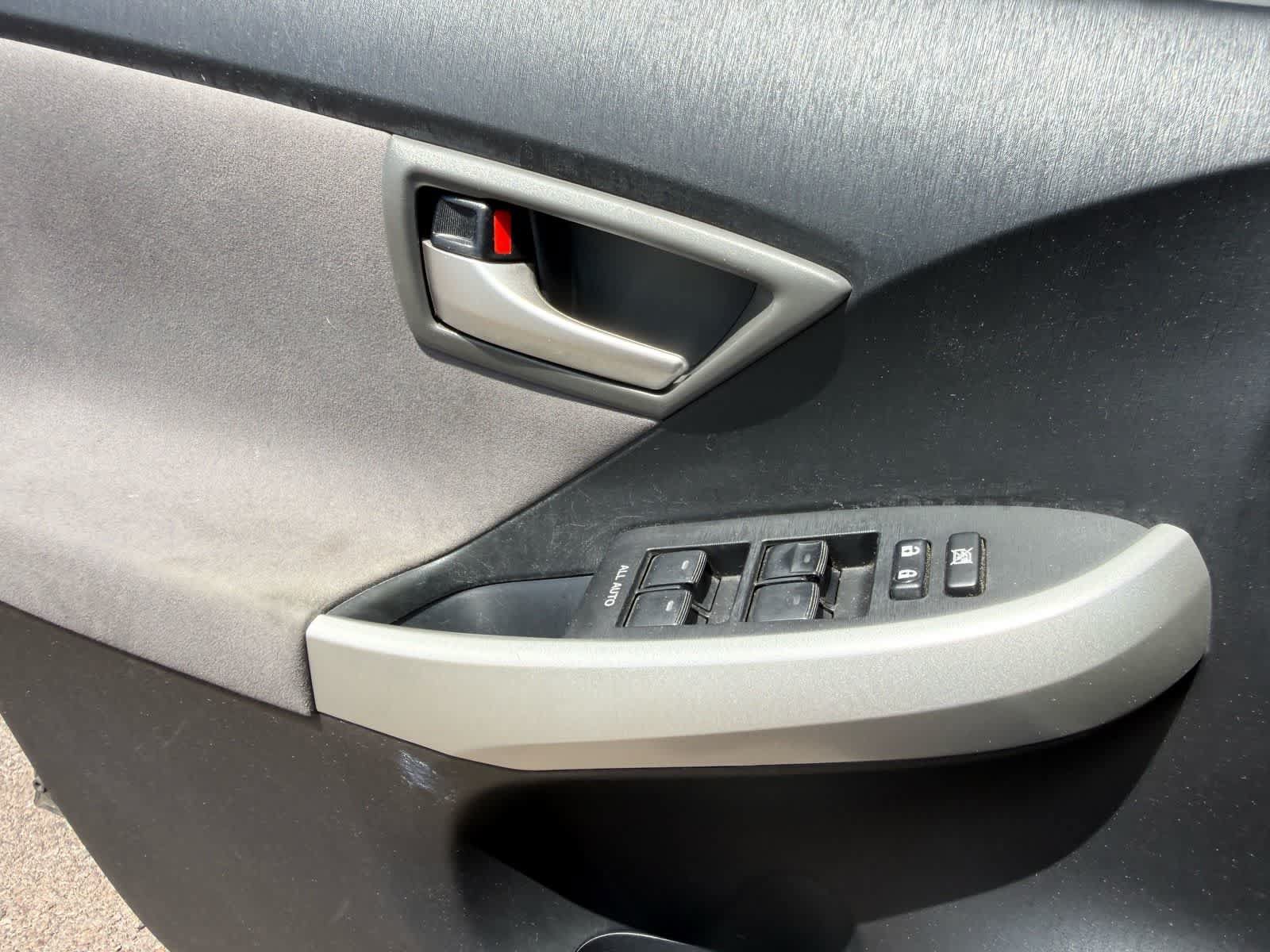 Used 2015 Toyota Prius Two FWD image 17