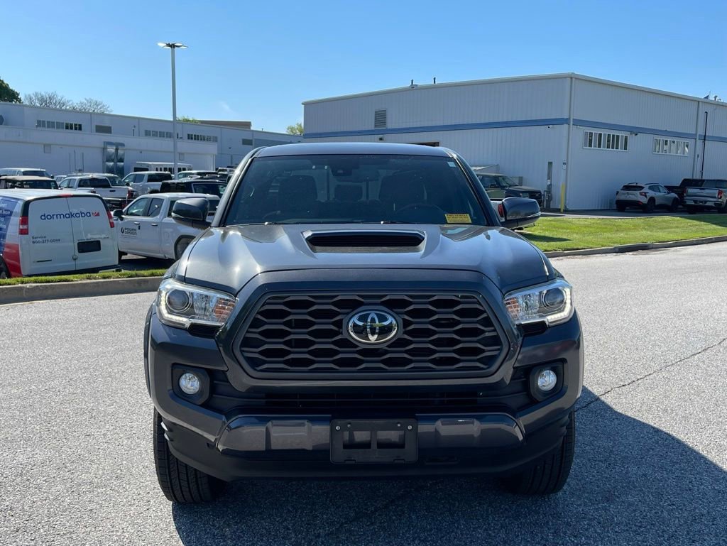 Used 2020 Toyota Tacoma TRD Sport AWD/4WD image 2