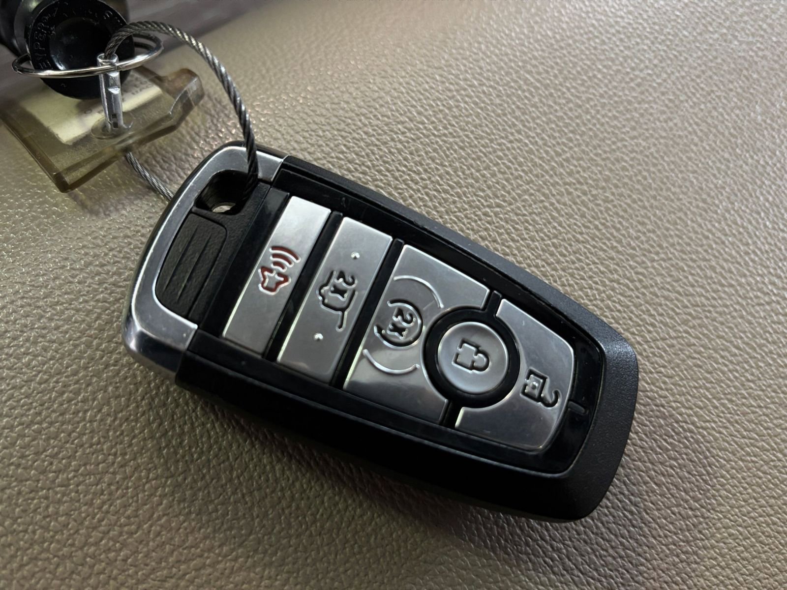 Used 2024 Ford Expedition Limited RWD image 23