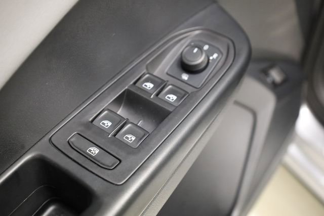 Used 2022 Volkswagen Taos SE image 18