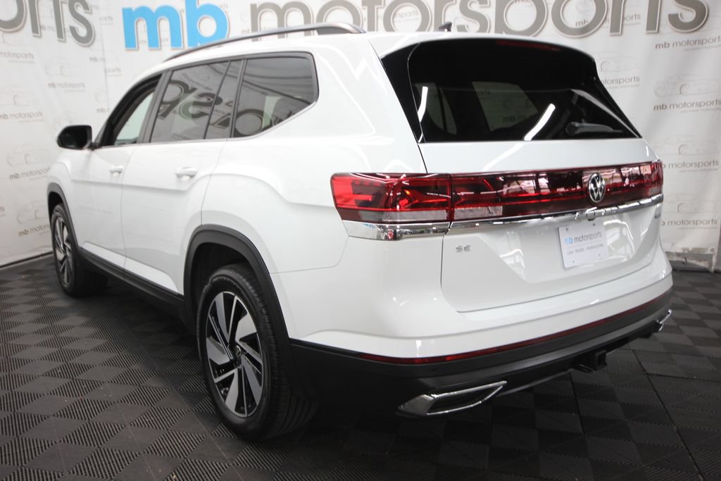 Used 2025 Volkswagen Atlas SE AWD/4WD image 4