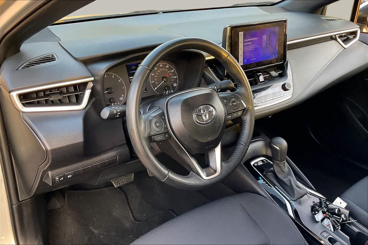 Used 2025 Toyota Corolla SE FWD image 17