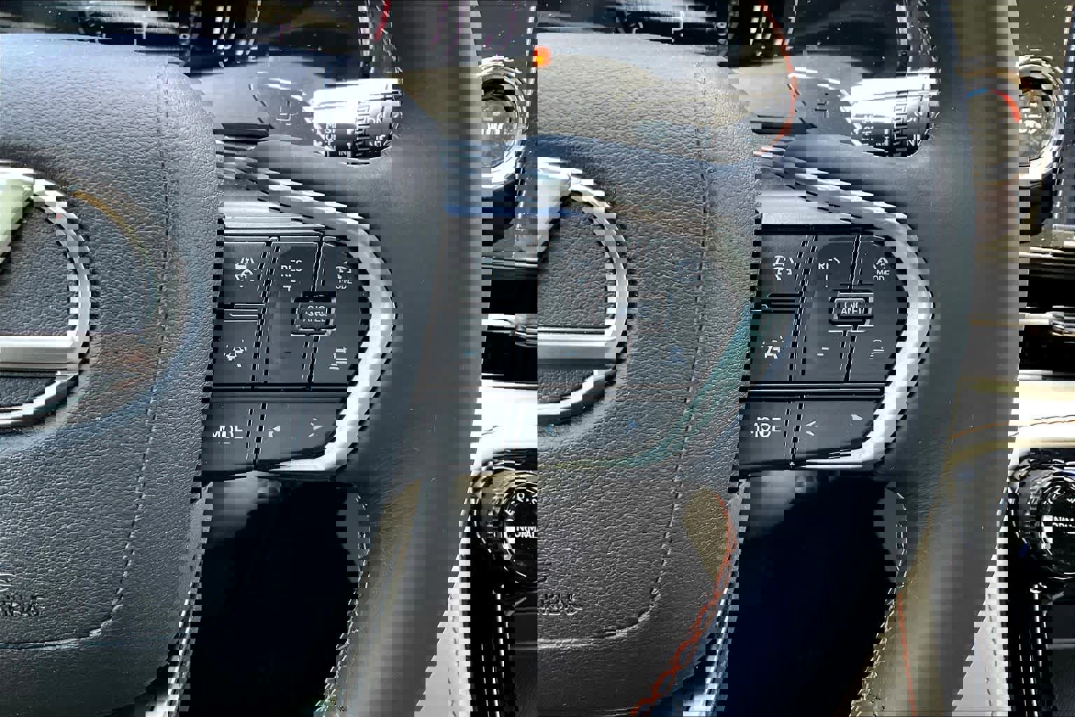 Used 2024 Lexus NX 250 FWD w/ Towing Package (2000 Lbs) image 23