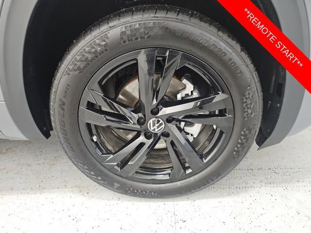 Used 2025 Volkswagen Atlas Cross Sport SEL R-Line image 8