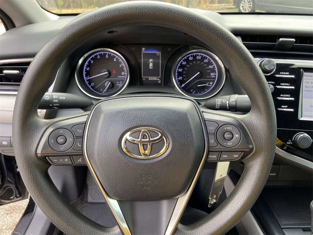 Used 2019 Toyota Camry LE image 32