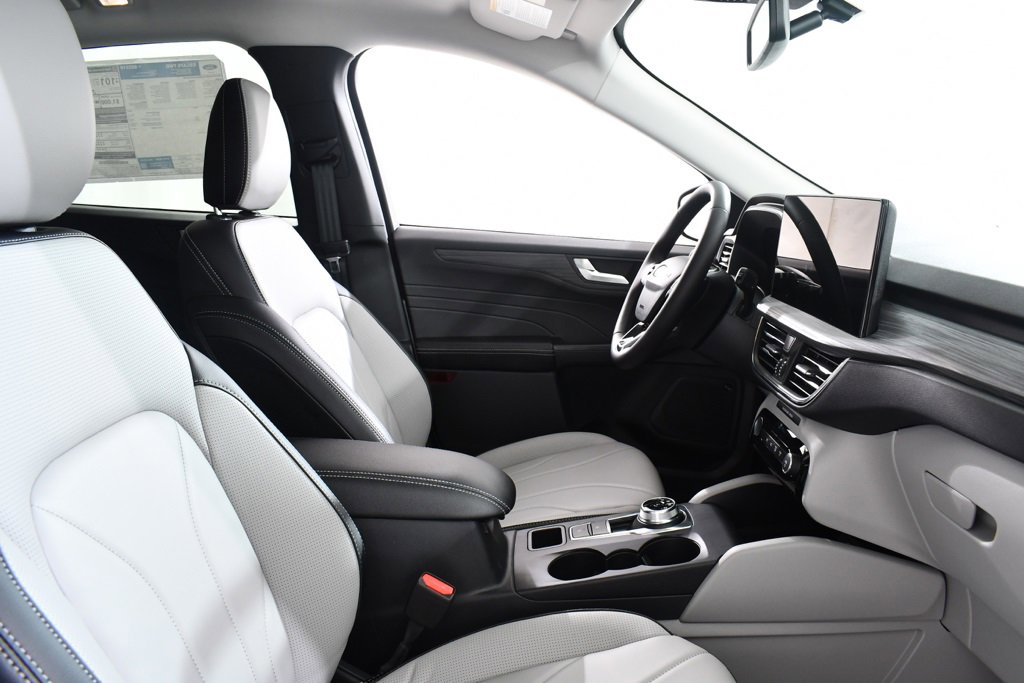 New 2025 Ford Escape SE w/ PHEV Premium Package image 10